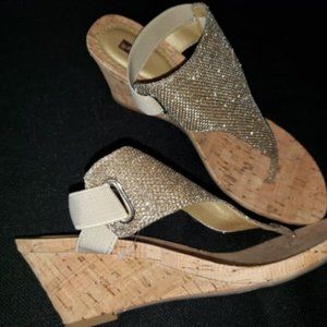New White Mountain Taylor wedge sandal